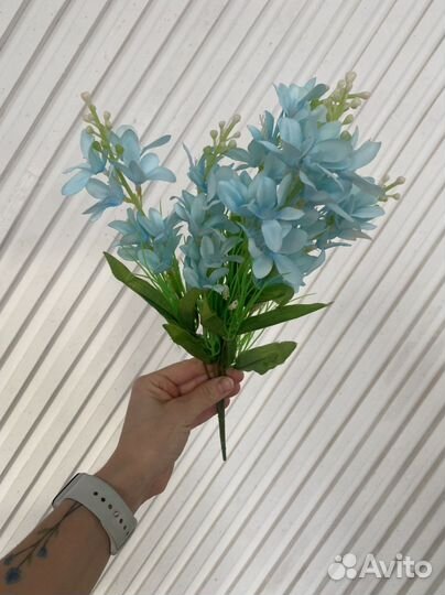 Искусственные цветы. Морозник