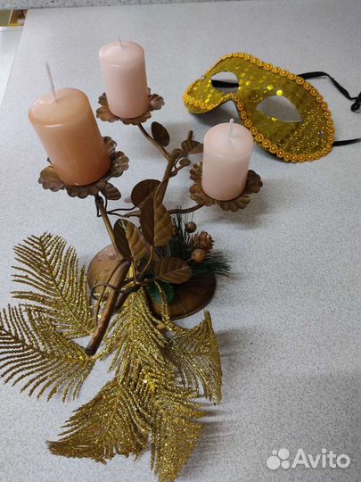 Старинный подсвечник