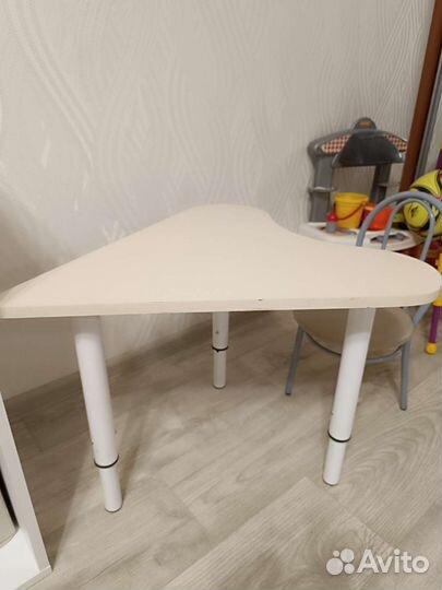 Детский стол и стульчик