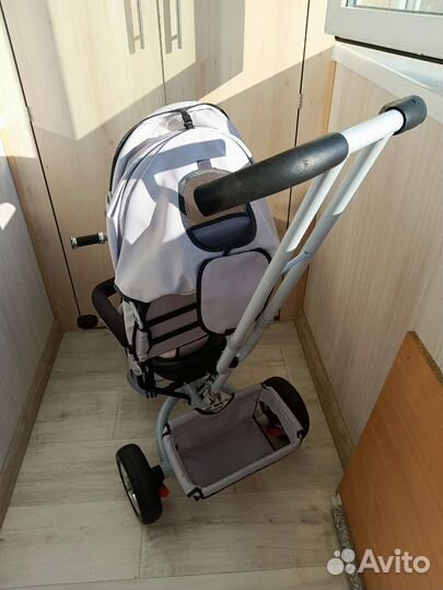 Детский велосипед с ручкой