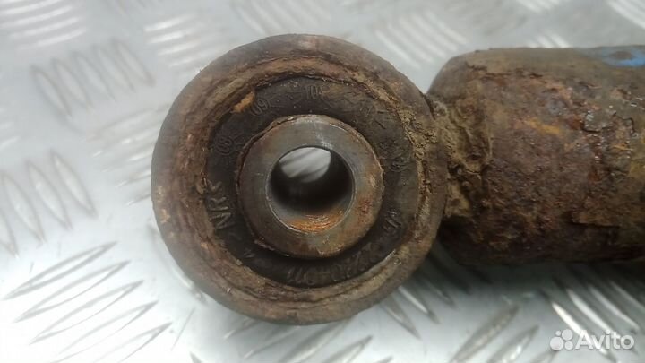 Стойка амортизатора заднего левого Land Rover Discovery IV