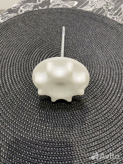 Болт крепления запасного колеса toyota