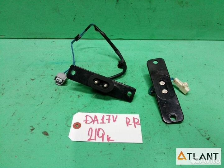 Контактная группа сдвижной двери задний правый SUZ