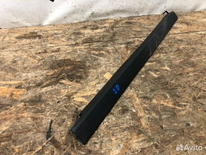 Накладка порога передняя правая Mercedes-Benz