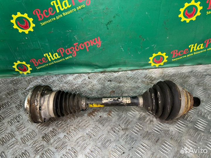 Привод левый Volkswagen Passat B6 2008