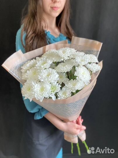 Букеты из хризантем и альстромерий