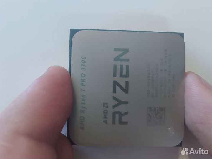 Процессор AMD Ryzen 7 pro 3700
