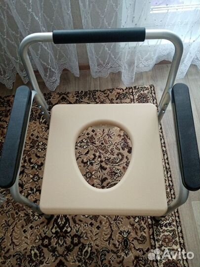 Кресло-туалет для инвалидов и пожилых людей