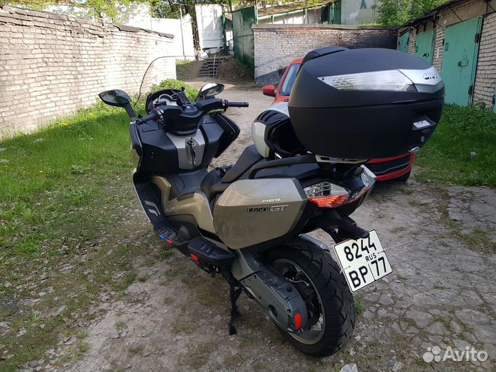Максискутер BMW C650GT