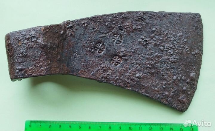 Топор 16 века с четырьмя клеймами