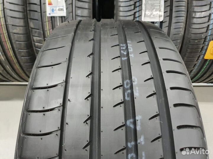 Yokohama Advan Sport V105 235/50 R19