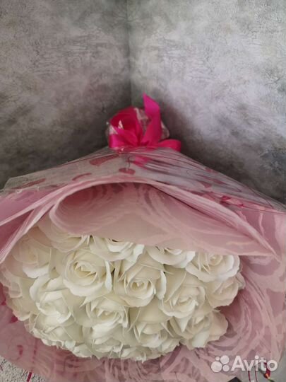 Букет белых роз 25шт