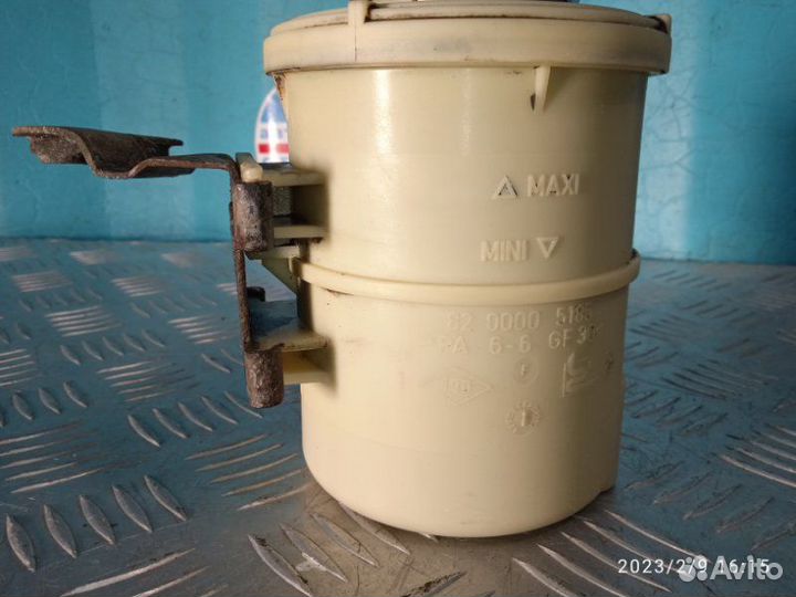 Бачок гура Renault Logan 1