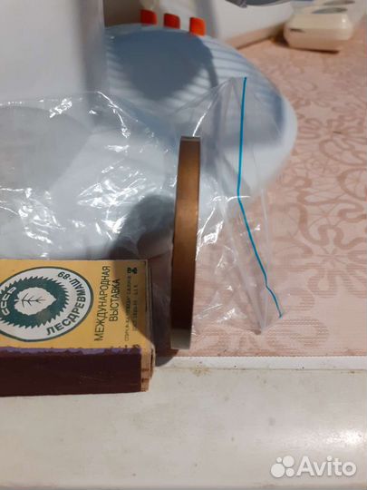 Настольная медаль