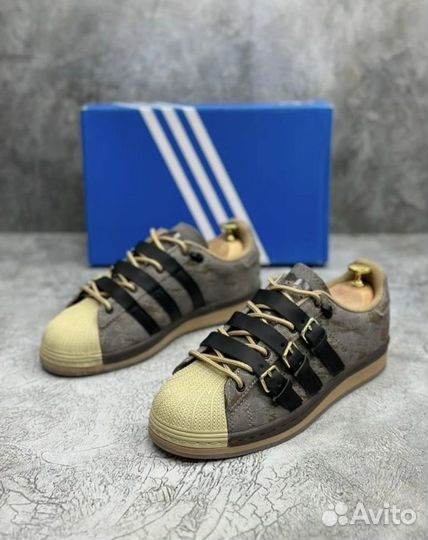 Кроссовки adidas superstar rabbit hole