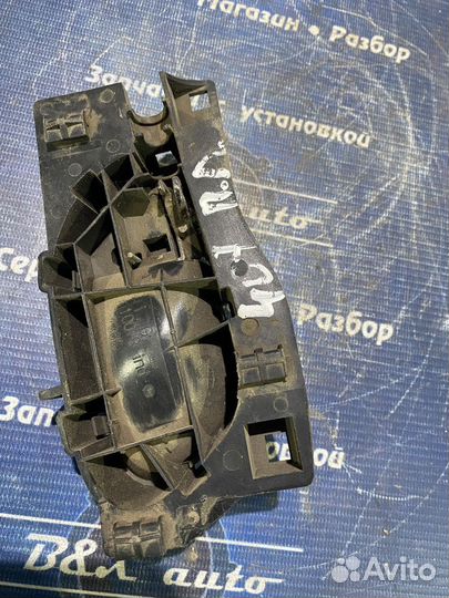 Ручка передняя левая внутренняя Peugeot 407