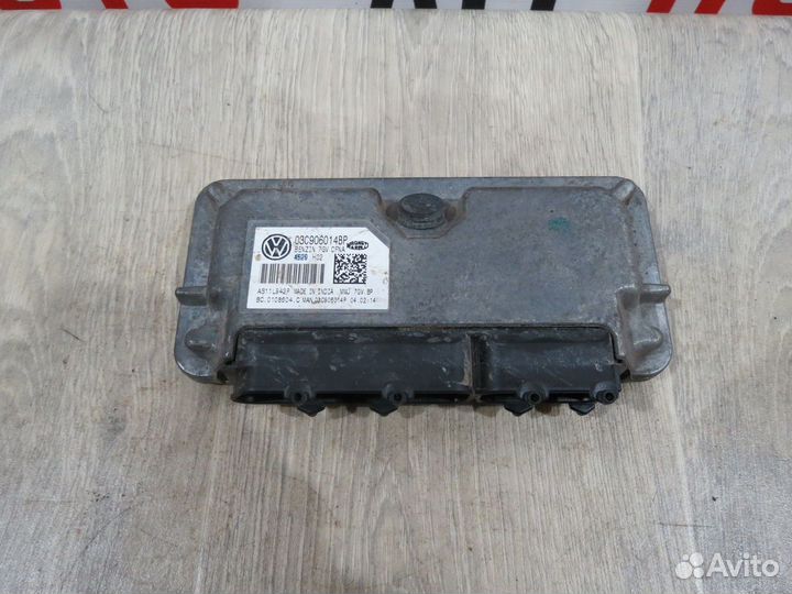 Блок управления двигателем Skoda Rapid