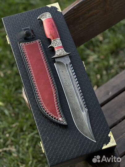 Нож из дамасской стали