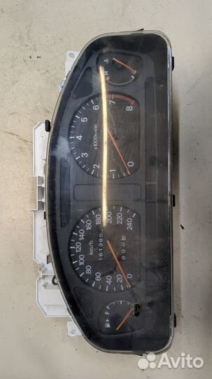 Щиток приборов Mitsubishi Galant, 1997