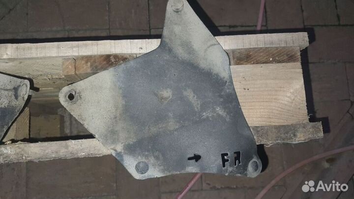 Для FJ Cruiser - Prado 120 Пыльник двигателя