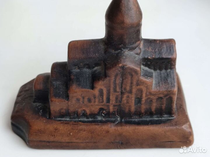 Сувенир керамический