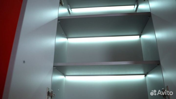 Система умной подсветки кухни реагирующая на движе