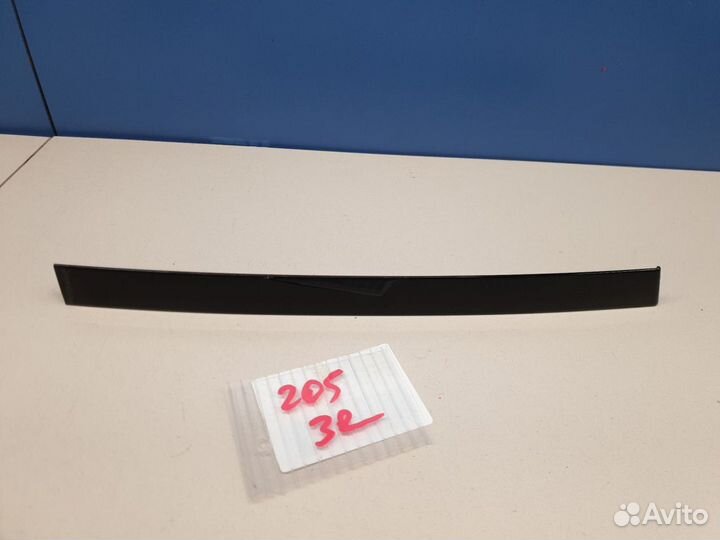 Направляющая стекла задней правой двери Mercedes C