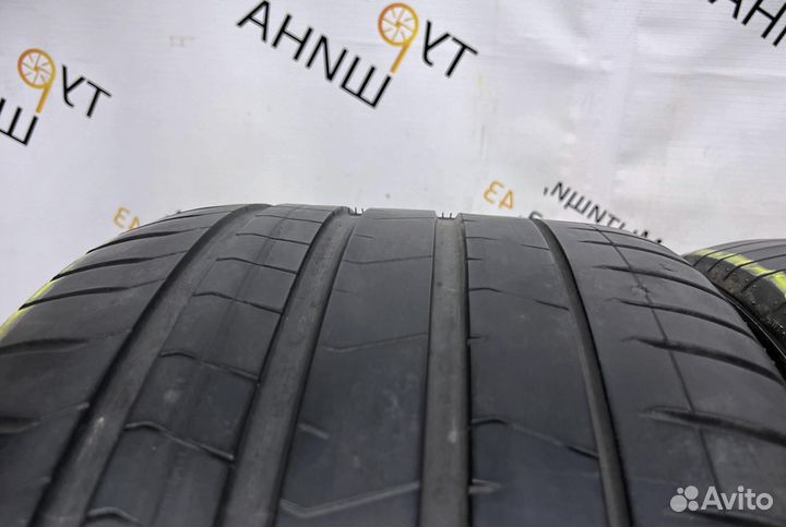 Pirelli P Zero PZ4 315/30 R22 94Y