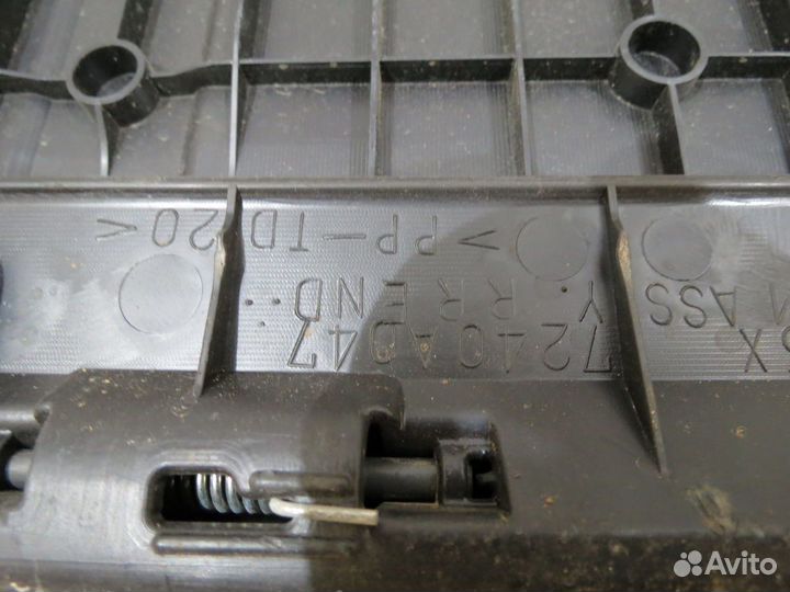 Обшивка крышки багажника Mitsubishi Outlander XL