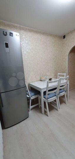 2-к. квартира, 65 м², 5/10 эт.