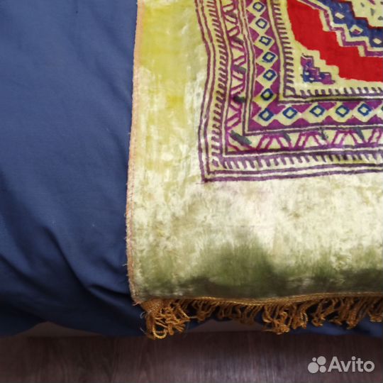 Плюшевое покрывало (или ковер) времён СССР