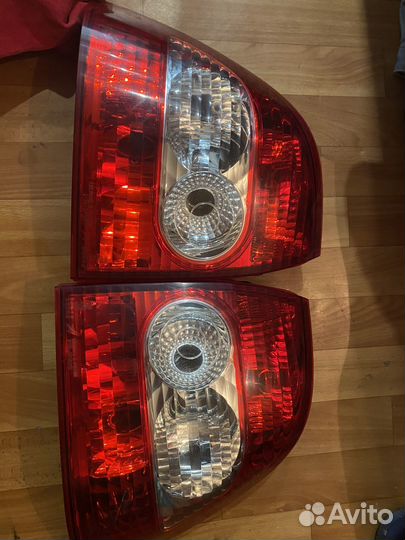 Фары и подголовники на LADA priora