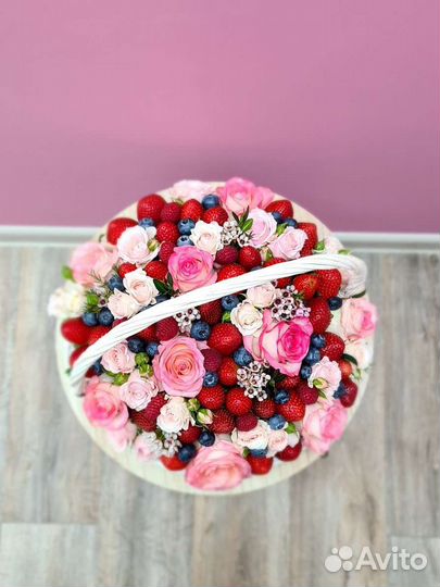 Подарки для девушки жены