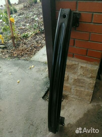 Усилитель заднего бампера Шкода Октавия 2016 года