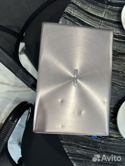 Ноутбук UX303U