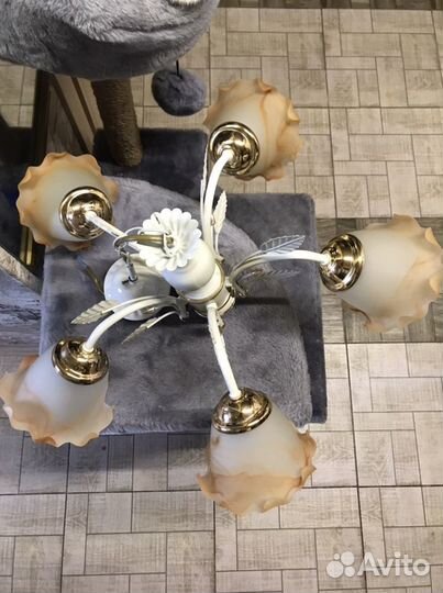 Люстра без плафонов