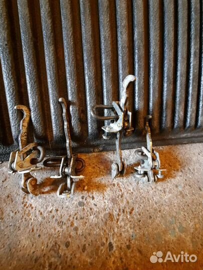 Ограничитель задних дверей Opel Astra G