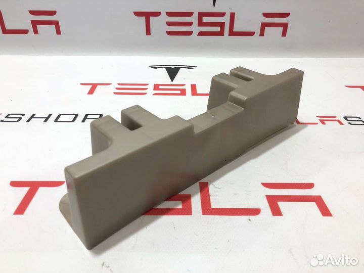 Кронштейн напольный 2-го ряда сидений Tesla рест