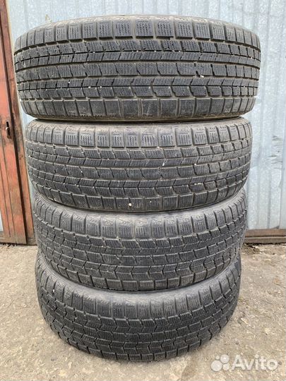 Dunlop Graspic DS3 215/60 R17