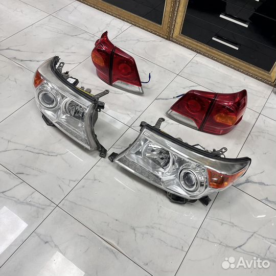Фары и фонари Toyota Land Cruiser 200 2012-2015