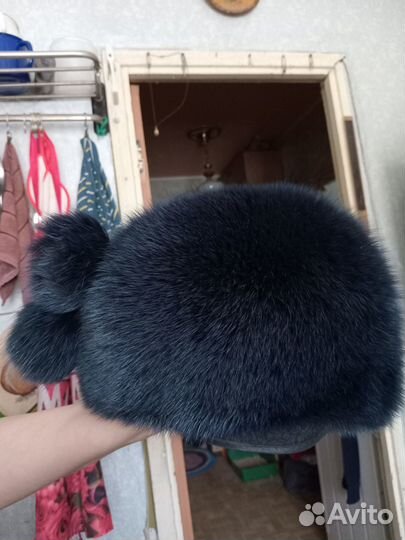 Шапка женская песец р.56-57 практически новая