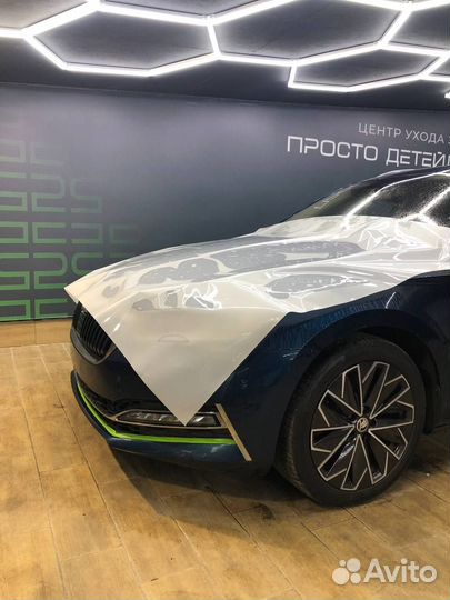 Оклейка автомобили пленкой