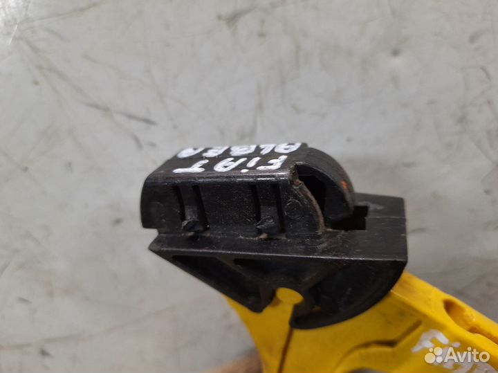 Ручка открывания капота Фиат Альбеа