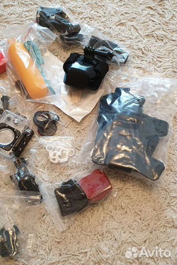 Action camera + кейс + куча нового крепежа