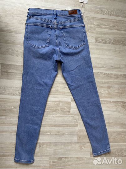 Джинсы женские