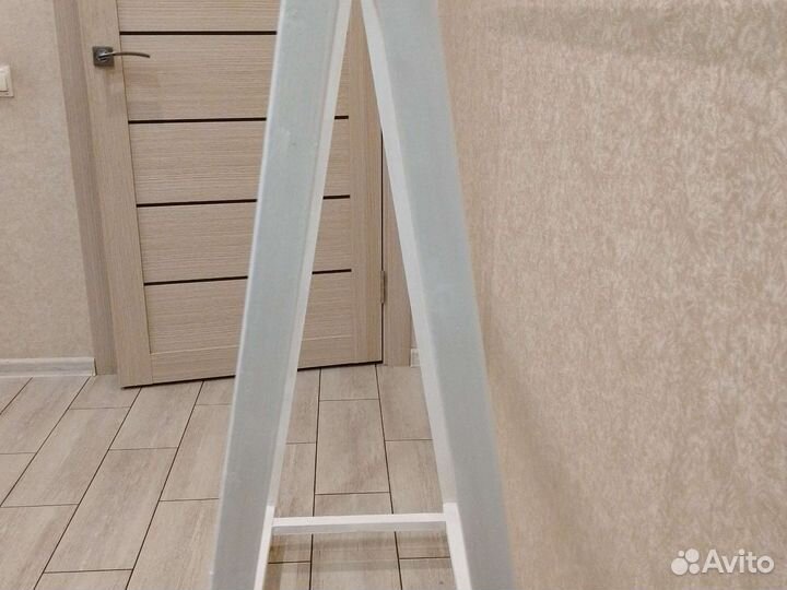 Вешалка детская напольная деревянная