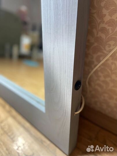 Зеркало гримерное с подсветкой