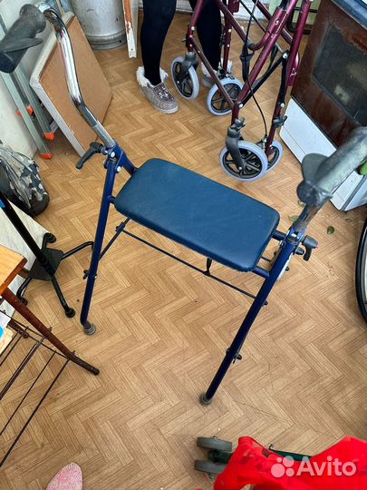 Ходунки для инвалидов