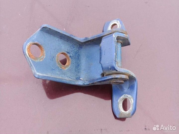 Петля двери задняя левая Mazda 3 2007