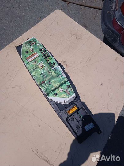 Щиток приборов Opel Omega b МКПП бензин